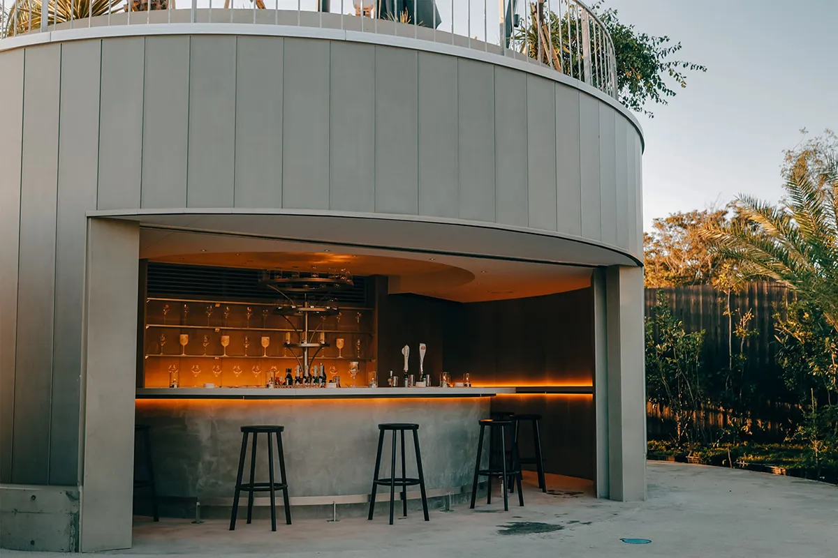 BOTANICAL POOL CLUB の POOLSIDE BAR