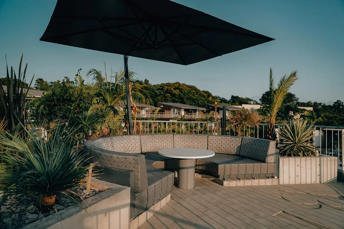 BOTANICAL POOL CLUB の ROOFTOP SEAT