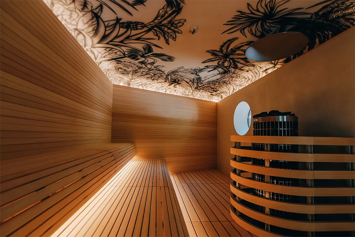 BOTANICAL POOL CLUB の SWEAT LODGE